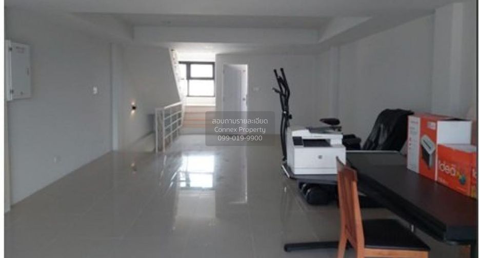 Local comercial en venta de 3 habitaciones en Thung Khru, Bangkok
