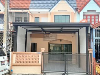 À vendre 3 chambres maison de ville à Bang Bua Thong, Nonthaburi