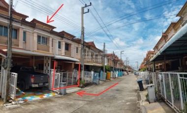 For sale 2 bedrooms townhouse in Khlong Luang, Pathum Thani