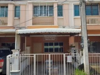 For sale 2 bedrooms townhouse in Khlong Luang, Pathum Thani