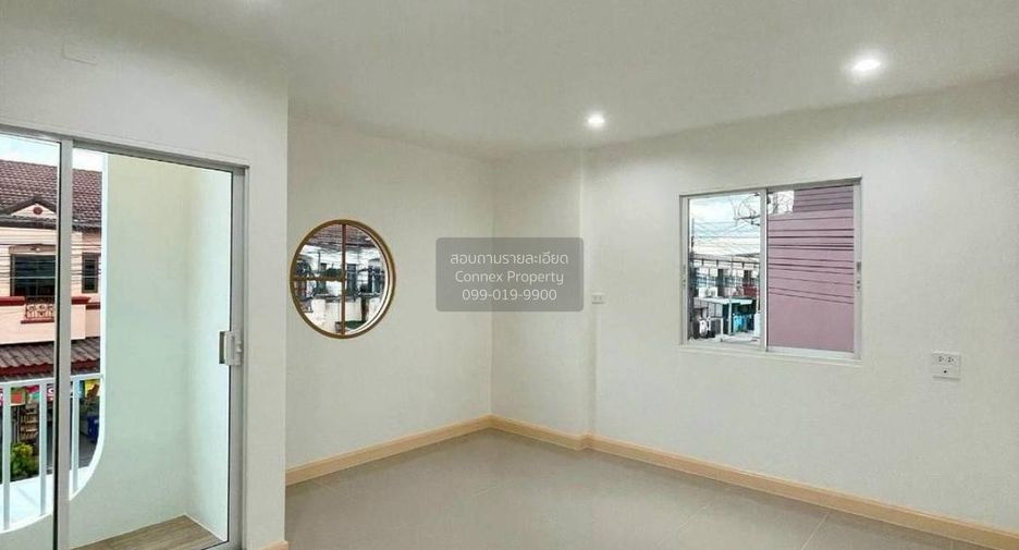 Reihenhaus zum Kauf mit 3 Zimmer in Lam Luk Ka, Pathum Thani