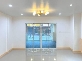 Reihenhaus zum Kauf mit 3 Zimmer in Lam Luk Ka, Pathum Thani