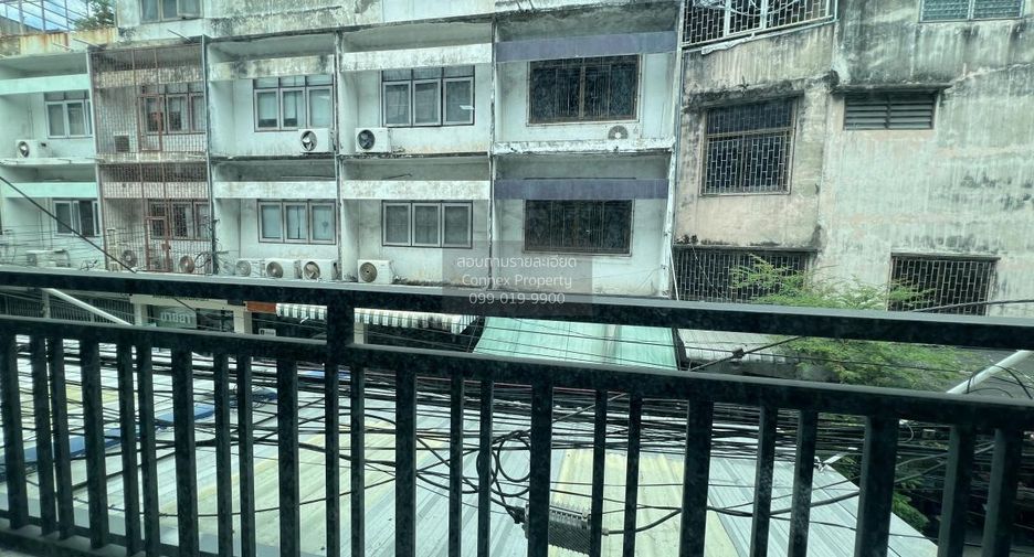 Local comercial en venta de 2 habitaciones en Bang Phlat, Bangkok