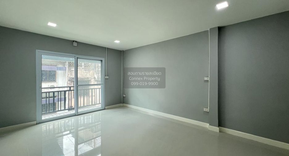 Local comercial en venta de 2 habitaciones en Bang Phlat, Bangkok