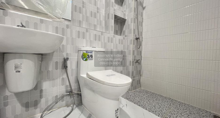 Local comercial en venta de 2 habitaciones en Bang Phlat, Bangkok