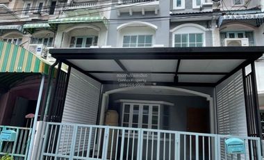 For sale 3 ベッドルーム townhouse in Bang Phli, Samut Prakan