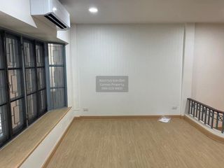 For sale 3 ベッドルーム townhouse in Bang Phli, Samut Prakan