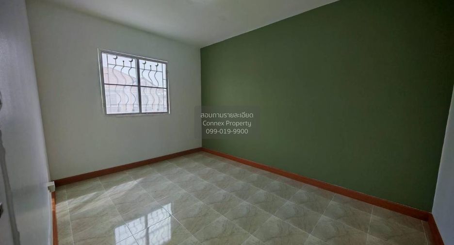 Casa adosada en venta de 3 habitaciones en Bang Phli, Samut Prakan