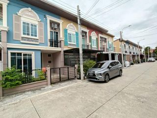 For sale 4 bedrooms townhouse in Bang Phli, Samut Prakan