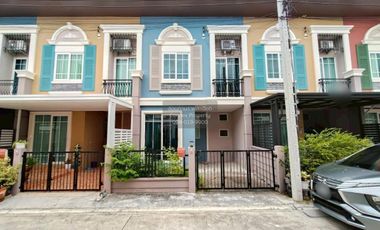 For sale 4 bedrooms townhouse in Bang Phli, Samut Prakan