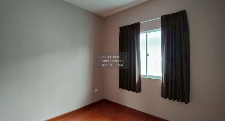 For sale 3 bedrooms townhouse in Mueang Samut Prakan, Samut Prakan
