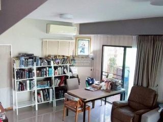 Casa adosada en venta de 3 habitaciones en Bang Bua Thong, Nonthaburi