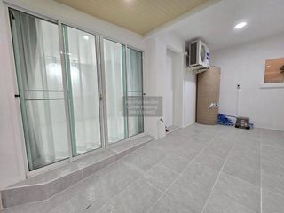 Reihenhaus zum Kauf mit 3 Zimmer in Lam Luk Ka, Pathum Thani