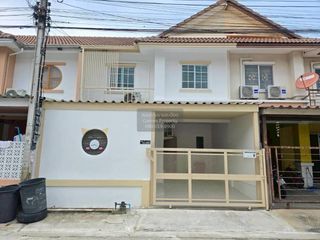 Reihenhaus zum Kauf mit 3 Zimmer in Lam Luk Ka, Pathum Thani