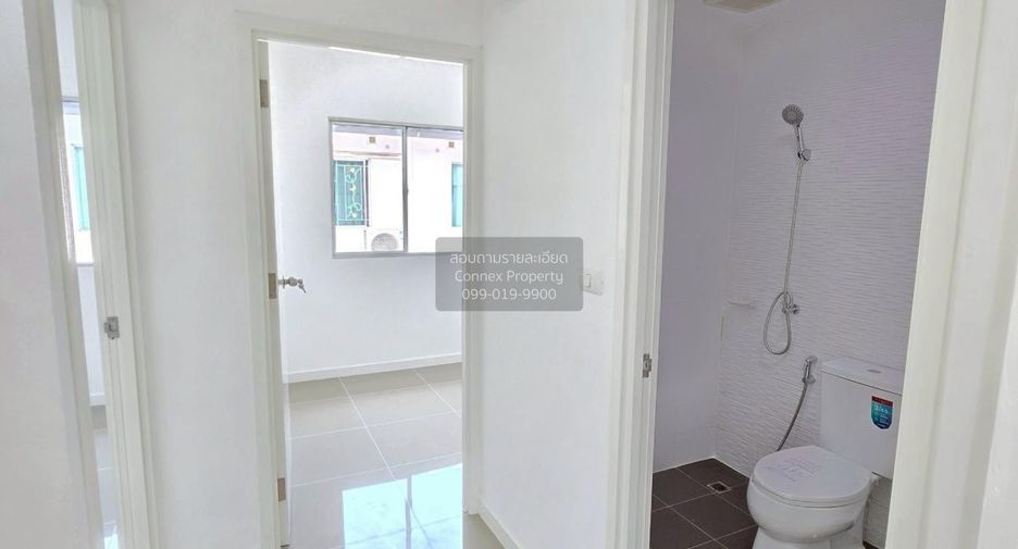 For sale 3 bedrooms townhouse in Khlong Luang, Pathum Thani