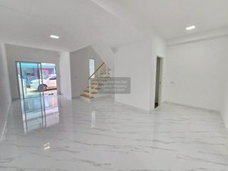 For sale 3 bedrooms townhouse in Khlong Luang, Pathum Thani