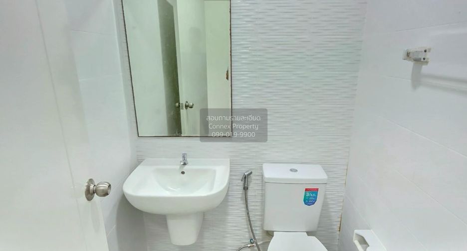 For sale 3 bedrooms townhouse in Khlong Luang, Pathum Thani