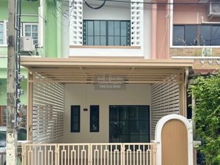 Casa adosada en venta de 2 habitaciones en Khlong Sam Wa, Bangkok