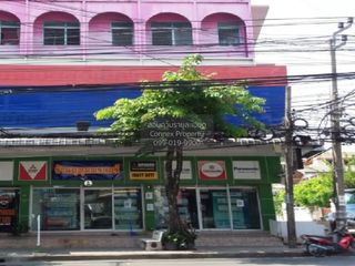 Local comercial en venta de 28 habitaciones en Bang Khae, Bangkok