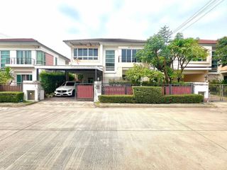 À vendre 3 chambres maison à Bang Khen, Bangkok