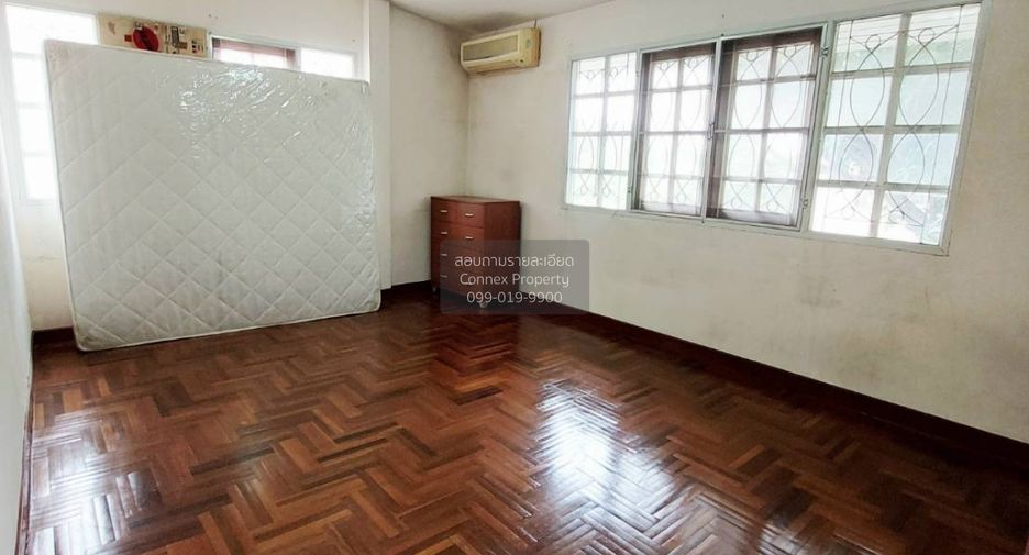 Casa en venta de 4 habitaciones en Thawi Watthana, Bangkok