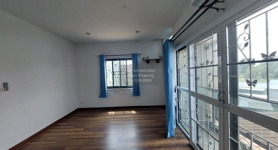 For sale 3 bedrooms townhouse in Mueang Chon Buri, Chonburi