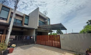 For sale 3 bedrooms townhouse in Mueang Chon Buri, Chonburi