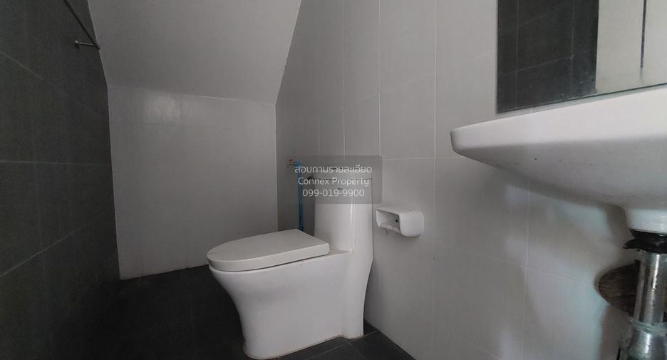 For sale 3 bedrooms townhouse in Mueang Chon Buri, Chonburi