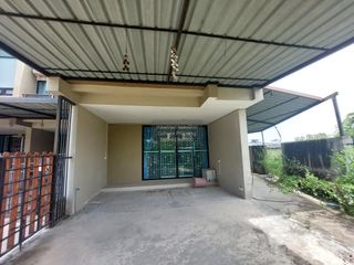 For sale 3 bedrooms townhouse in Mueang Chon Buri, Chonburi