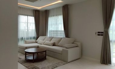 出售 4 卧室 独立屋 在 Bang Phli, Samut Prakan