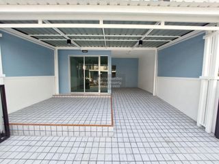 For sale 3 bedrooms townhouse in Khlong Luang, Pathum Thani