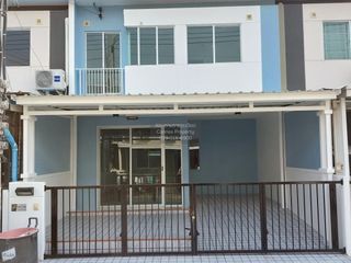 For sale 3 bedrooms townhouse in Khlong Luang, Pathum Thani