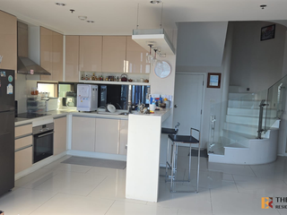 For sale 2 bedrooms condo in Khlong Toei, Bangkok