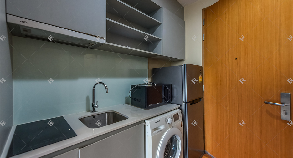 For sale 1 bed condo in Sathon, Bangkok