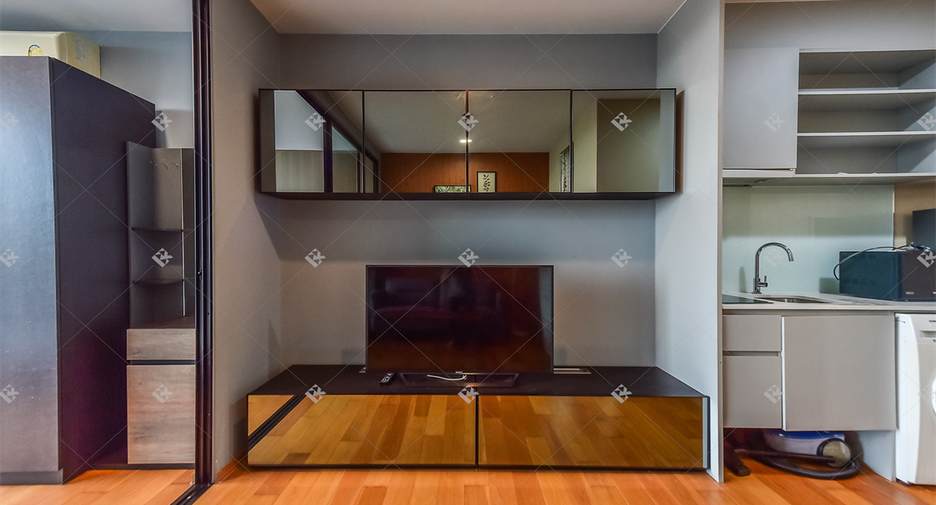 For sale 1 bed condo in Sathon, Bangkok