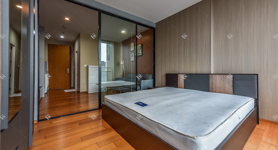 For sale 1 bed condo in Sathon, Bangkok