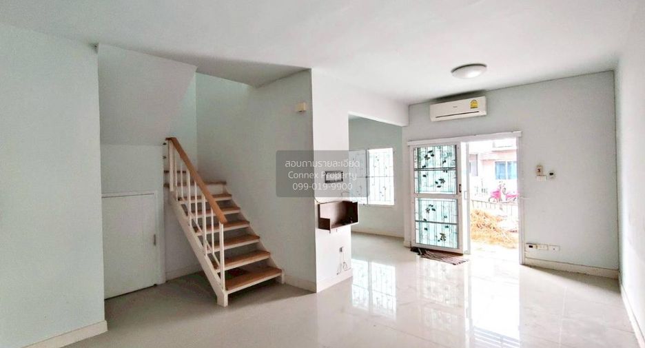 出售 3 卧室 联排别墅 在 Sai Noi, Nonthaburi
