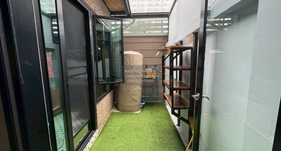 Casa adosada en venta de 2 habitaciones en Pak Kret, Nonthaburi