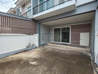 Reihenhaus zum Kauf mit 3 Zimmer in Lam Luk Ka, Pathum Thani