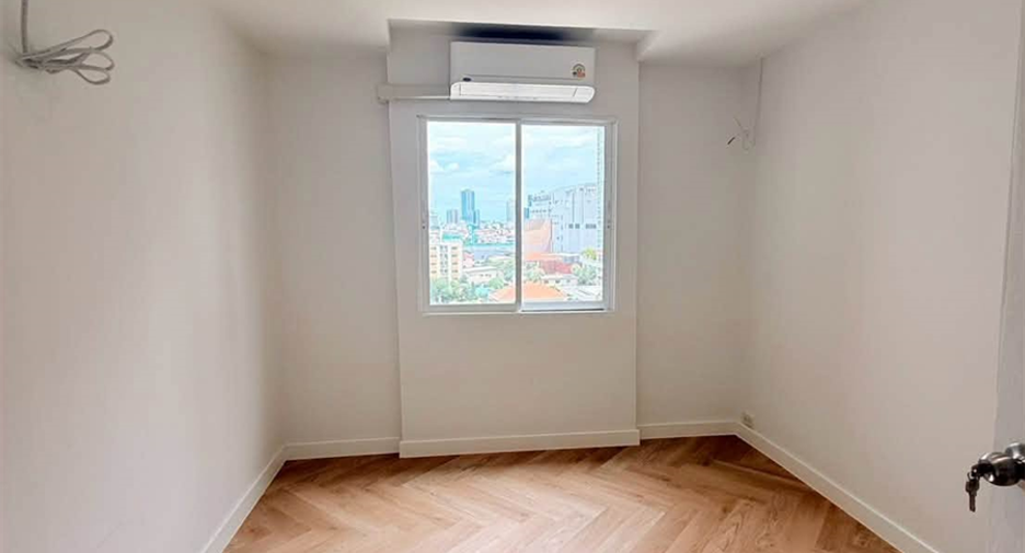 For sale 2 bedrooms condo in Yan Nawa, Bangkok