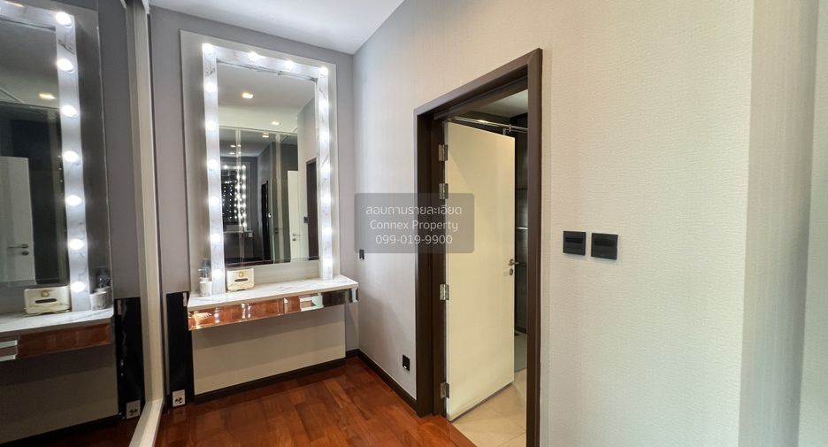 Haus zum Kauf mit 5 Zimmer in Bang Kruai, Nonthaburi
