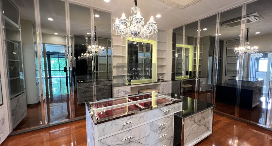 Haus zum Kauf mit 5 Zimmer in Bang Kruai, Nonthaburi