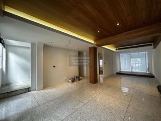 Casa adosada en venta de 3 habitaciones en Suan Luang, Bangkok