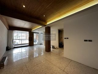 Casa adosada en venta de 3 habitaciones en Suan Luang, Bangkok