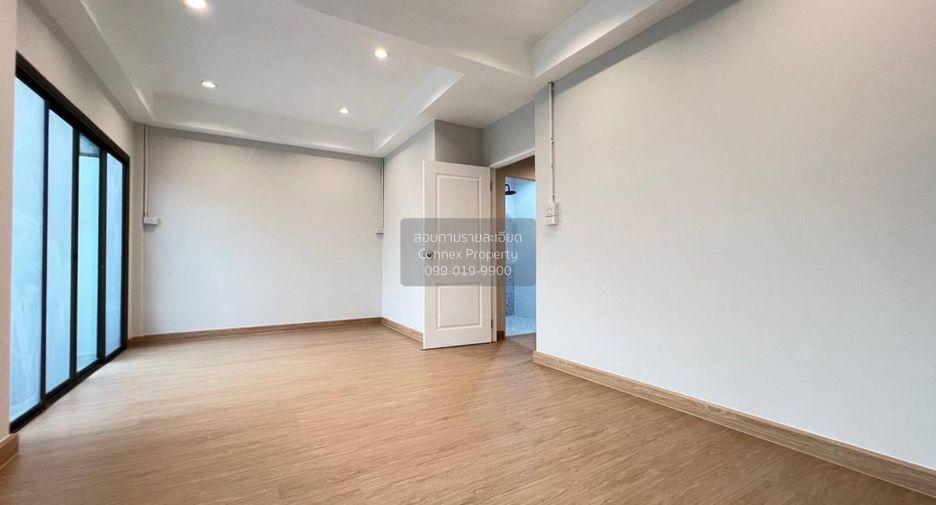 Casa adosada en venta de 4 habitaciones en Nong Khaem, Bangkok