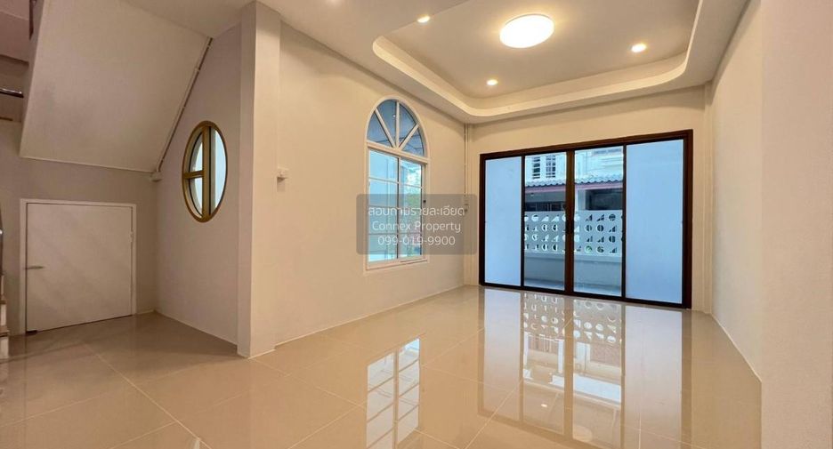 Casa adosada en venta de 4 habitaciones en Nong Khaem, Bangkok