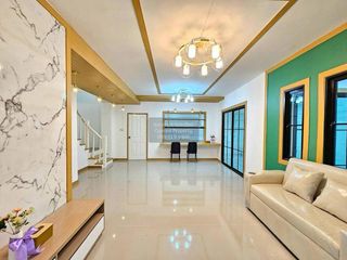 出售 4 卧室 联排别墅 在 Sai Noi, Nonthaburi