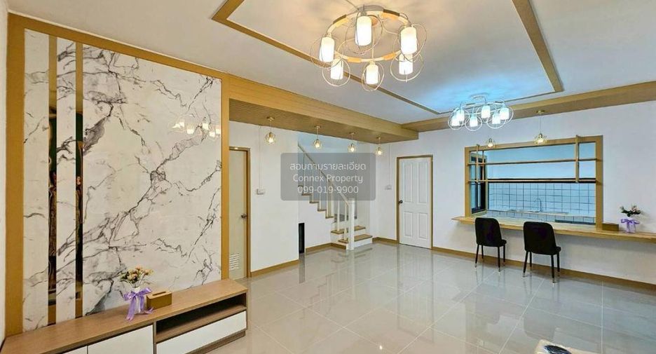 出售 4 卧室 联排别墅 在 Sai Noi, Nonthaburi