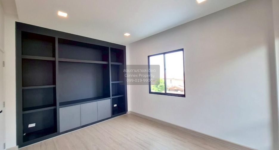 À vendre 5 chambres maison à Bang Bua Thong, Nonthaburi