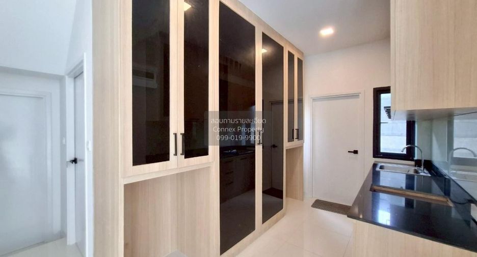 À vendre 5 chambres maison à Bang Bua Thong, Nonthaburi